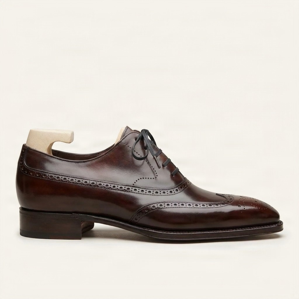 Men's leather wingtip brogues square in brown