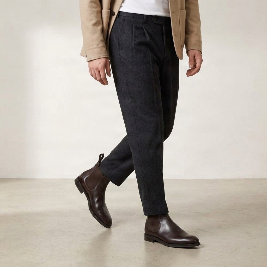 Men's leather chelsea boots pull tab in brown