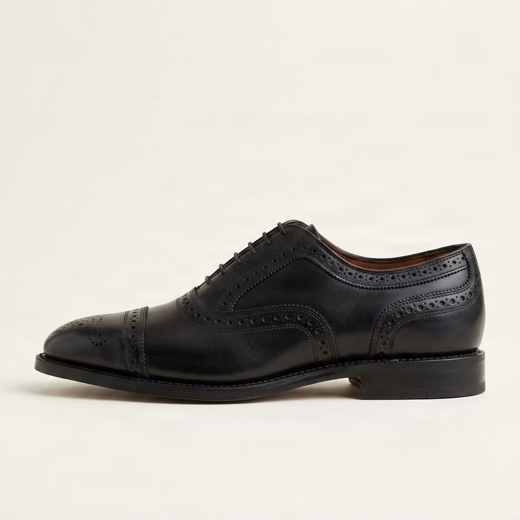 Black leather cap toe brogues punched seam for men