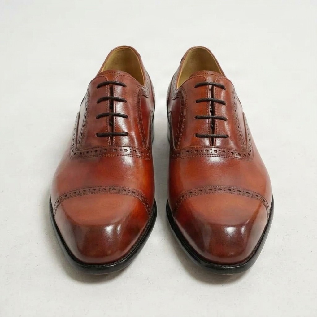 Men's leather cap toe brogues medallion in cognac