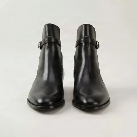 Black leather jodhpur boots