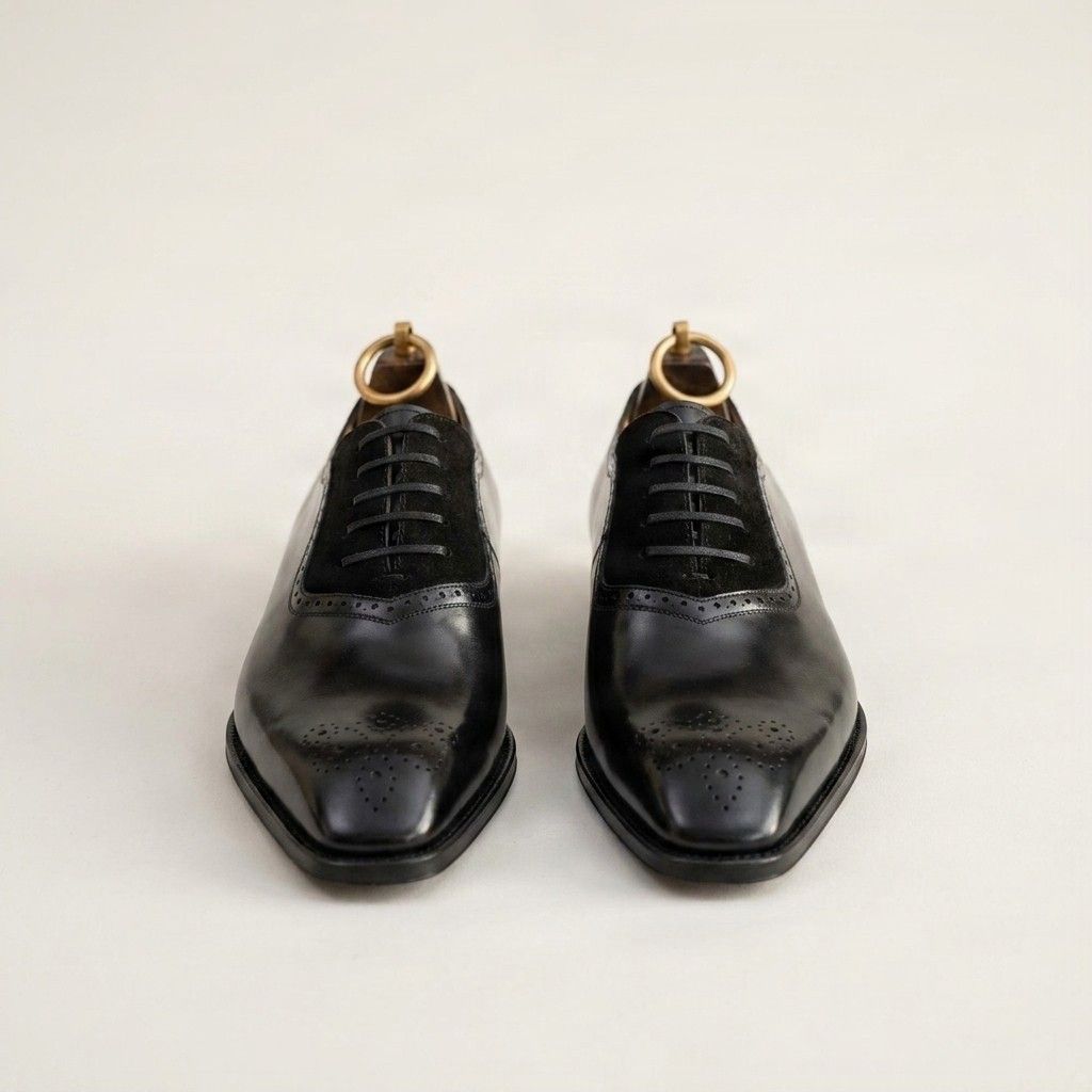 Black wingtip brogues leather shoes