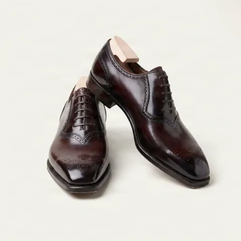 Brown brogues leather shoes