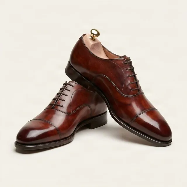 Burgundy leather oxford shoes cap toe seam